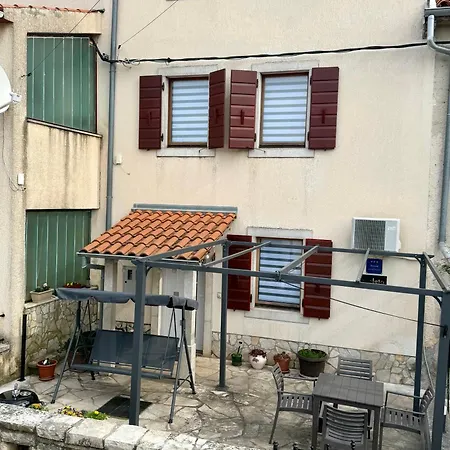 Διαμέρισμα Violeta U Mirnoj Ulici Sa Parkingom