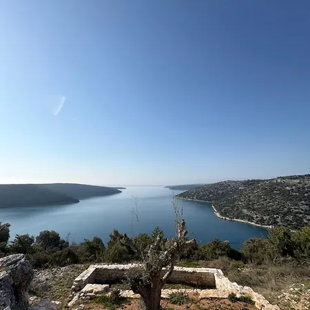 Violeta U Mirnoj Ulici Sa Parkingom Διαμέρισμα